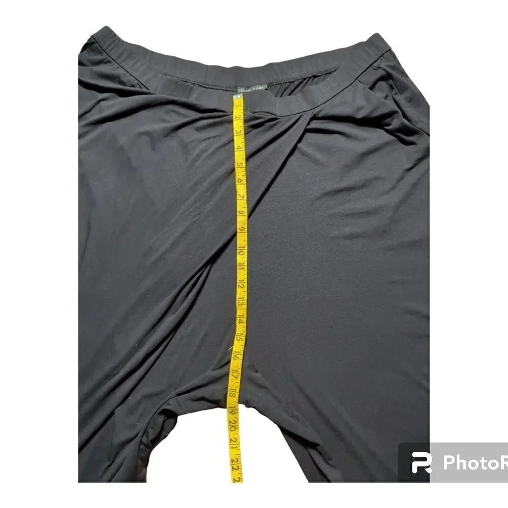 Eileen Fisher Women's 95 % Tencel Stretch Skirt Shorts Size 2X Color Black
